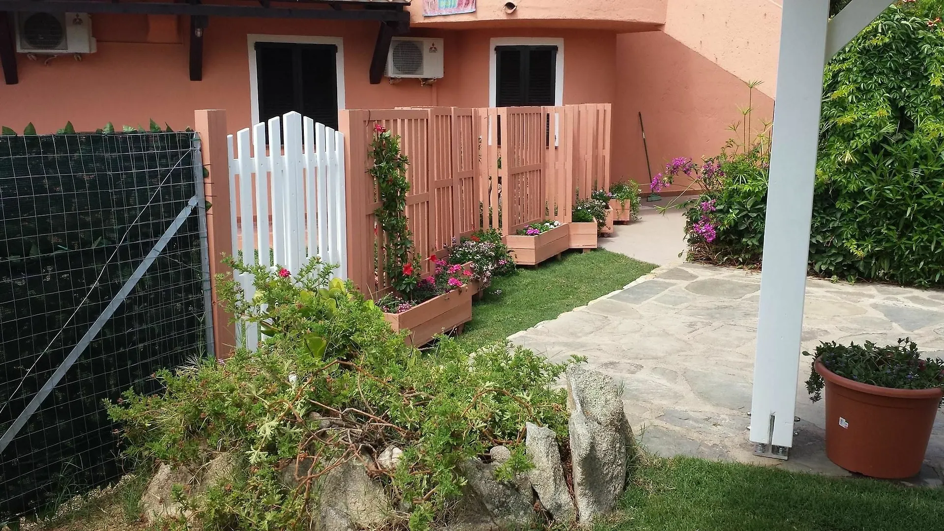 Studio In Case Peschiera-Lu Fraili, With Enclosed Garden - 2 Km From T San Teodoro  0*, San Teodoro (Sardinia) Italy